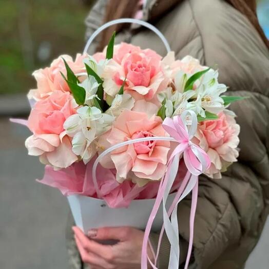 Розы в аква сумке