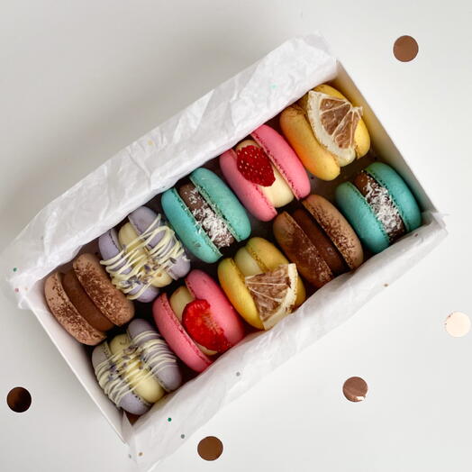 Набор макарон 10 штук на 23 февраля (лимон, клубника, лаванда, капучино, баунти) маме