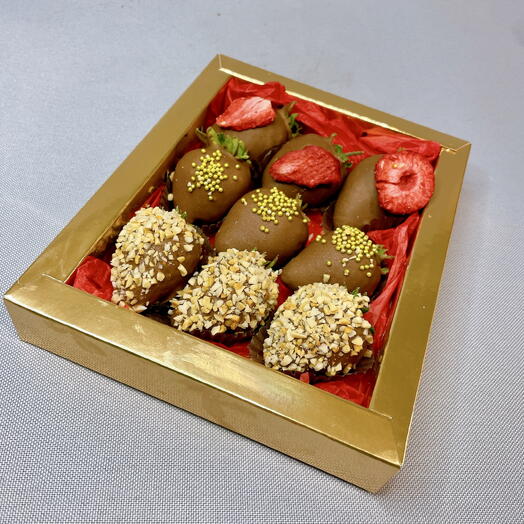 Набор клубника в шоколаде 9 штук