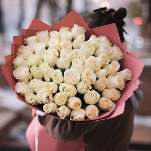 55 белых роз