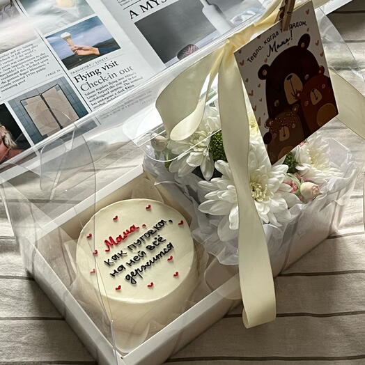 Набор бенто торт и цветы для мамы на 8 марта