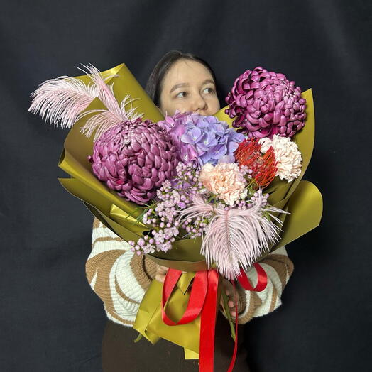 Сборный букет с гортензией «изящный гламур»