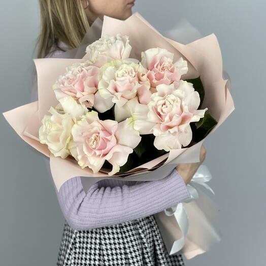 Букет из 7 французских розовых роз (69)