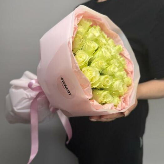 Букет из белых кенийских роз