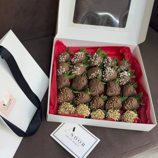 Шоколадтағы құлпынай 25 дана