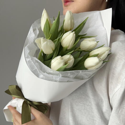 Монобукет белоснежных белых тюльпанов 9 шт