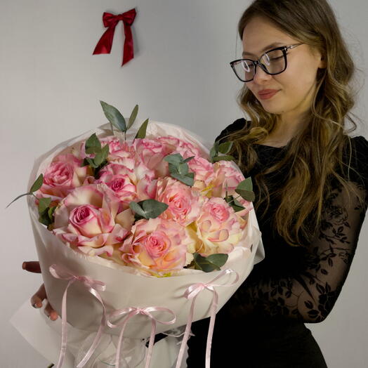 🎀 11 французских роз с эвкалиптом