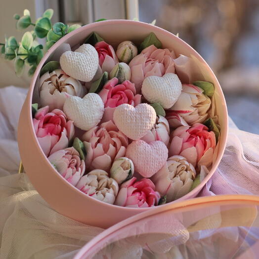 Набор цветы и вязаные сердечки 💕