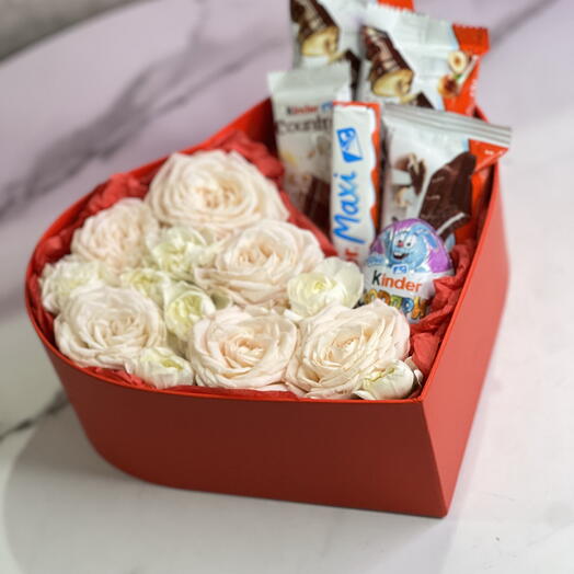 Сердце с розой и киндерами