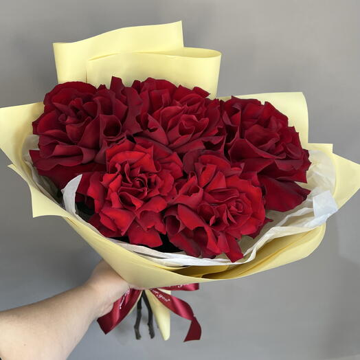 Букет из красных французских роз