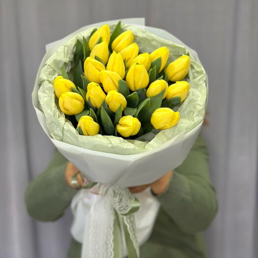 Тюльпаны желтые