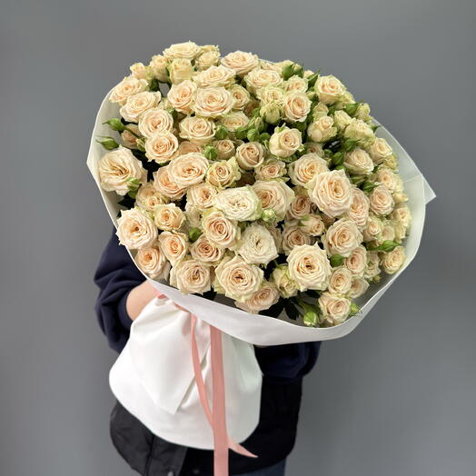 Букет из 25 кустовых роз