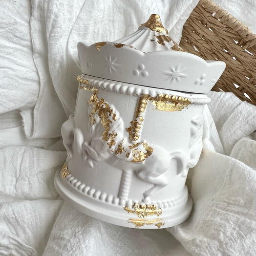 Шкатулка карусель с лошадками