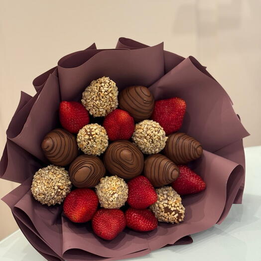 Chocolate Strawberry   Nut Crunch Bouquet