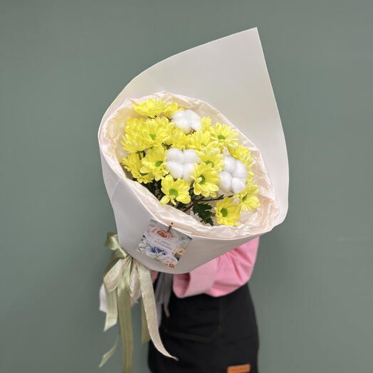 Желтые ромашки в кулечке