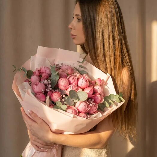 Букет из кустовой розы «Касание»