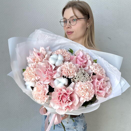 Пыльная Роза - авторский букет с розами и хлопком, Пинк Мондеаль, арт 53 Flower Perfect