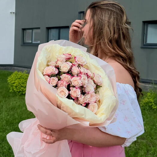 Монобукет из кустовых роз «Рефлекс»,7 шт