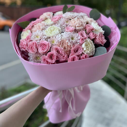Букет с кустовыми розами PINK ROSES
