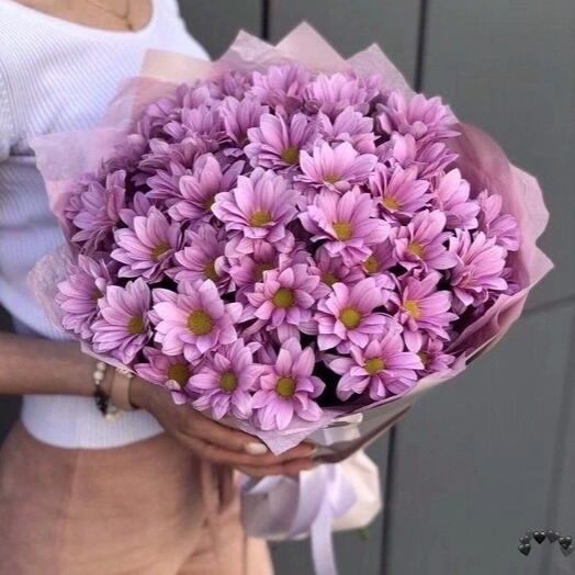 Букет из розовых хризантем