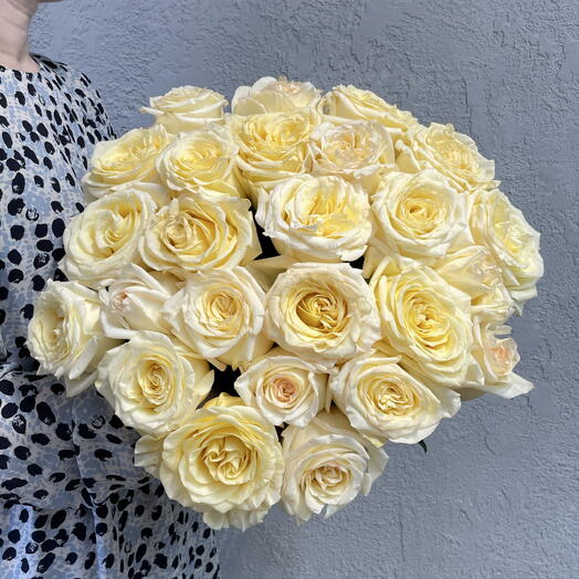Пионовидная кремовая роза 25 шт
50 см 💛