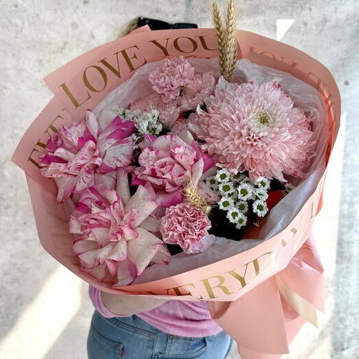 Букет с французскими розами и хризантемами "Everyday i love you"