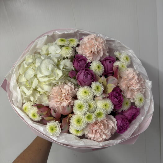 Микс с пионкой , гортензией , диантус