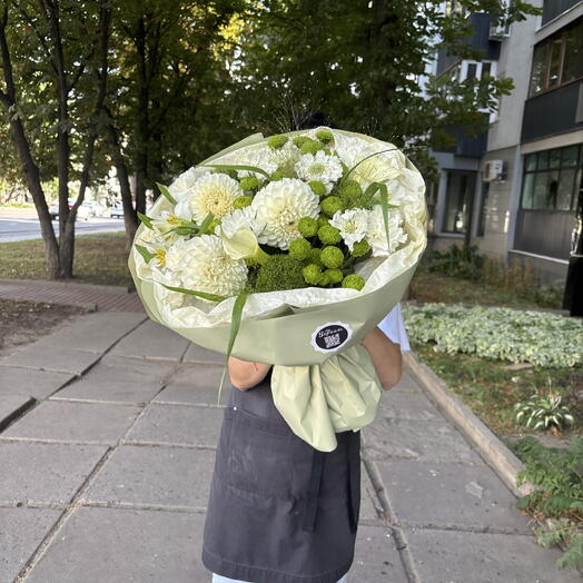Букет в бело-зеленой гамме