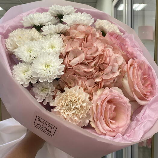 Букет 🌸Bloom room🌸 из гортензии, диантусов, хризантем и роз