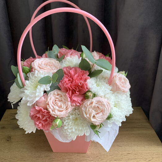 Нежная композиция в сумочке🌸