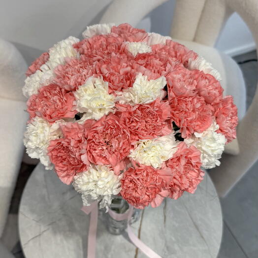 Нежный букет из 31 розово-белого диантуса🌸