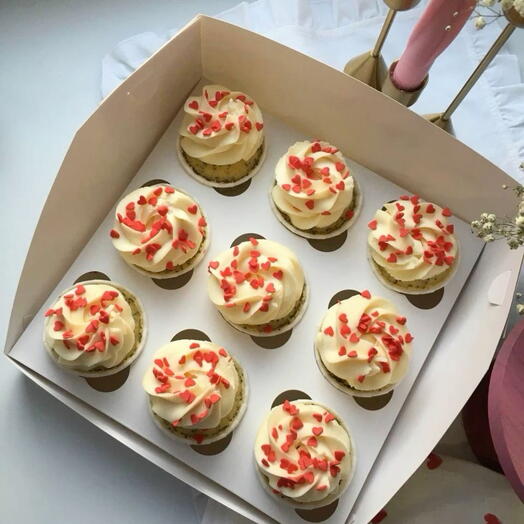 Капкейки с сердечками 9 шт в подарок любимой, мужчине, маме, подруге