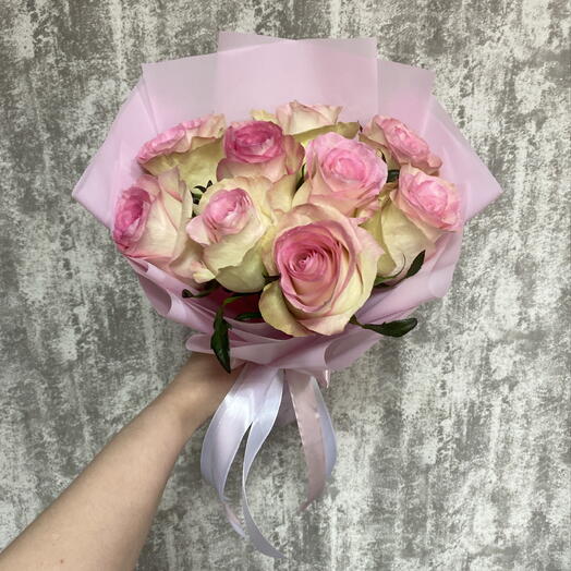 Букет из 9 эквадорских роз