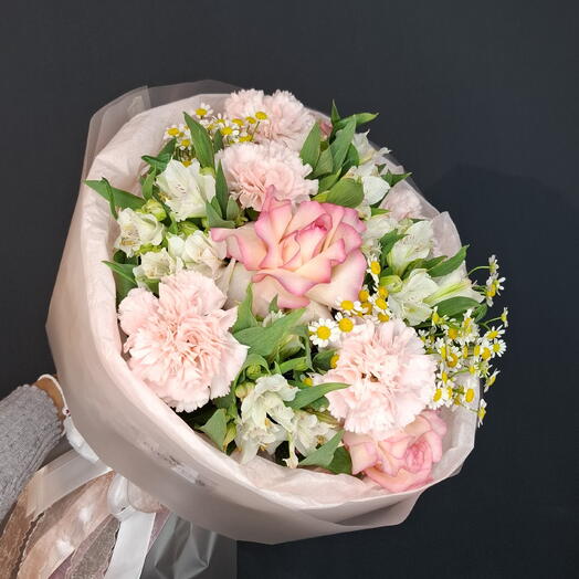 🌸букет с альстромерией и розами