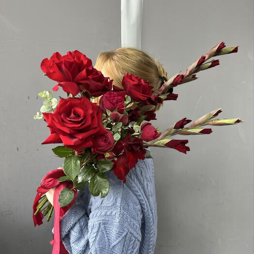 Красные французские розы️️ с пионовидными розами Red Piano 🌹💔