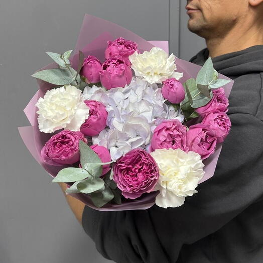 Кустовые пионовидные розы с ароматной маттиолой и гортензией 💜