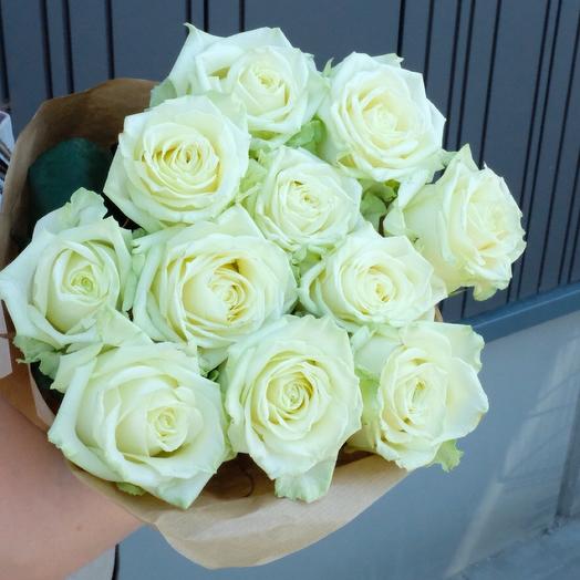 11 White roses 60cm in kraft paper