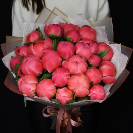 Mono bouquet 132 из 23 пионов сорта coral charm