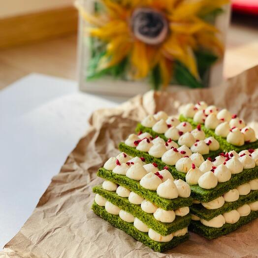 Spinach sliced cakes