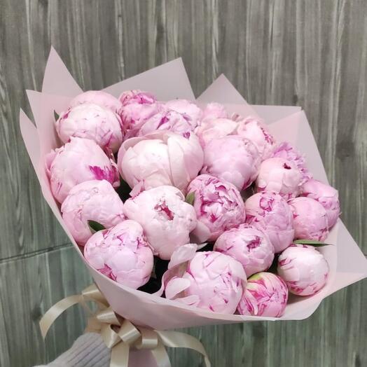 Ramo de 25 peonías rosas