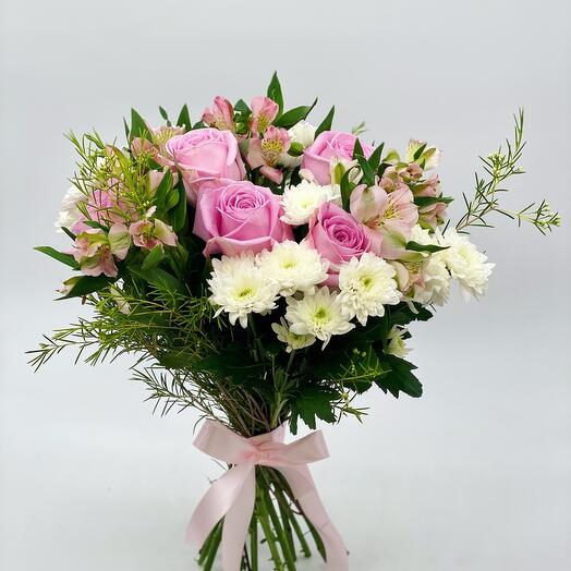 Blushing, Flowers & Gifts Paphos, buy at a price of 2690 RUB, Florists