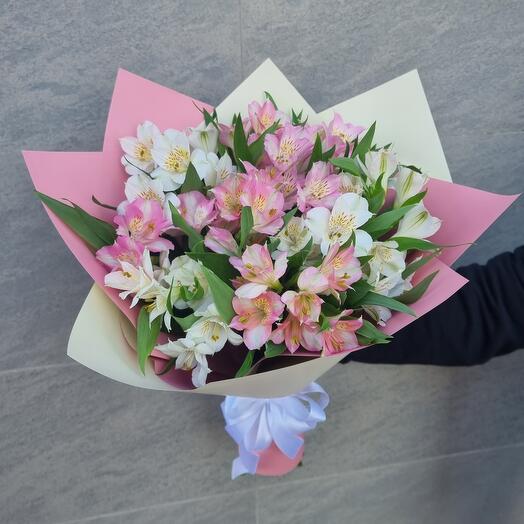 Bouquet of 11 Alstroemeria