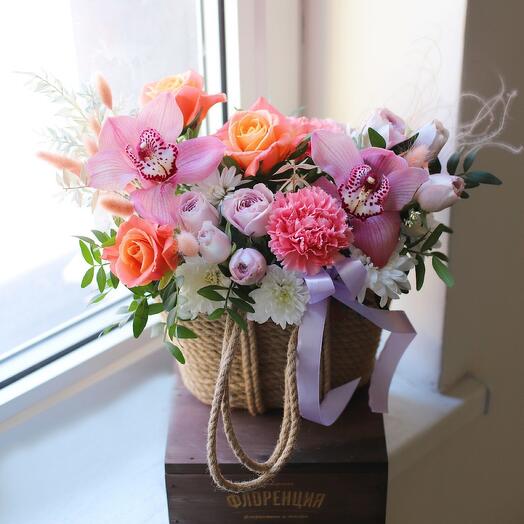 Cesta de flores de yute
