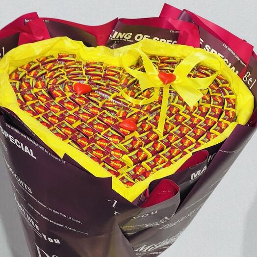 Love is букет из жвачек
