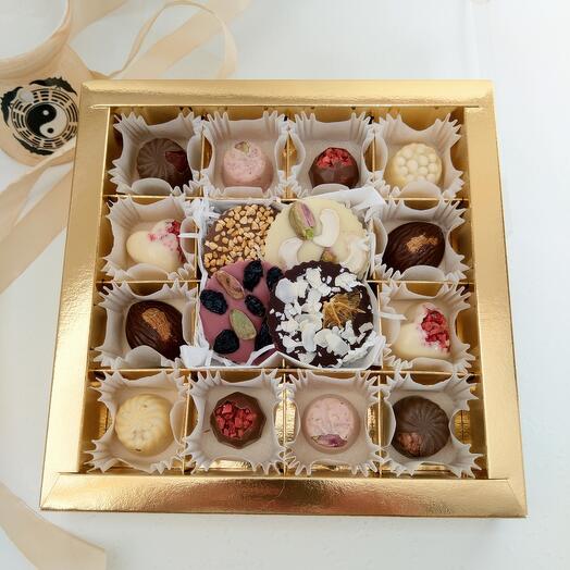 Handmade chocolates and mediants "Holiday"