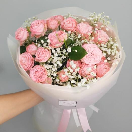Rosas en forma de peonía con alstroemeria