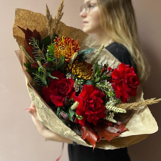 Bouquet "Akunin" (French rose, chrysanthemum fuego, wheat)
