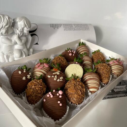 Клубника в шоколаде 15 шт