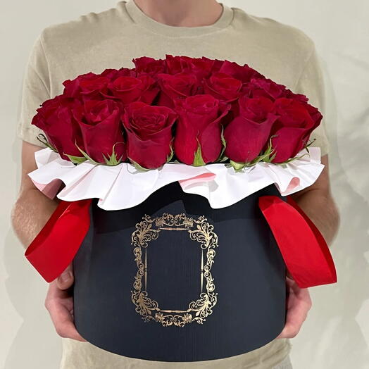 Red Roses | Black Box (L)