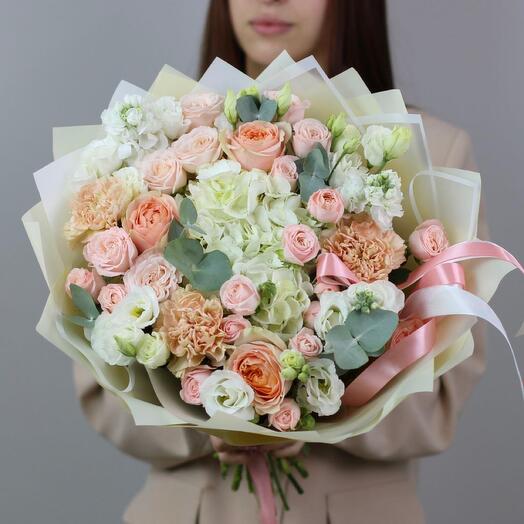 Авторский букет с пионовидными розами Гравити, Бомбастик. Букет 15 Kimbirly flowers